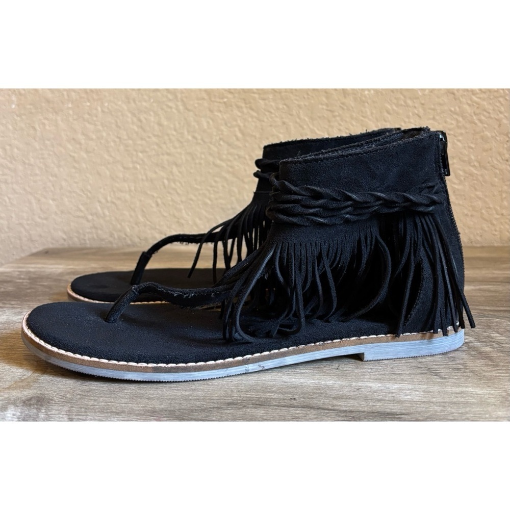 Coconuts by Matisse Fringe Flat Thong Sandal Black - Picture 2 of 12